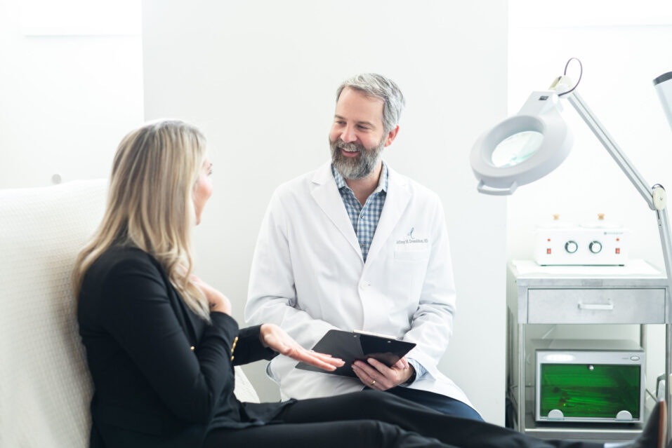 What To Expect During A Tummy Tuck Consultation