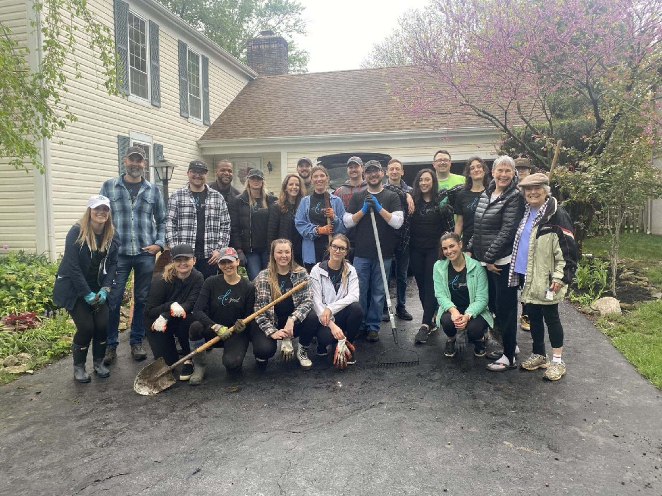 Scrub In And Serve Day Group Photo