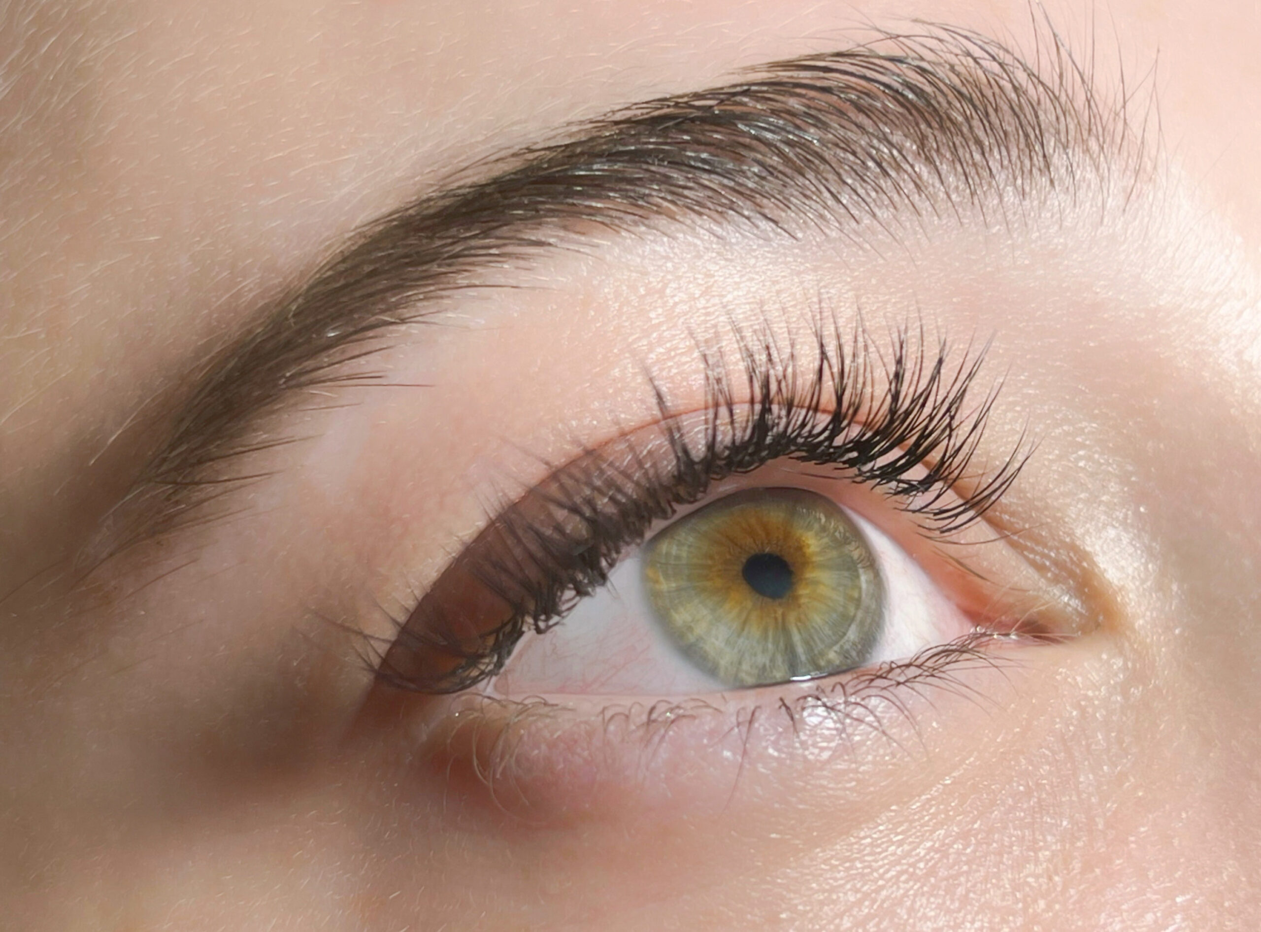 Latisse vs. RapidLash eyelash serums
