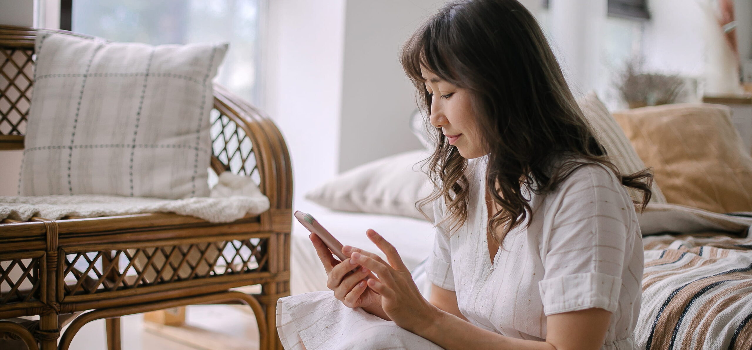 Patient looking online for ways to address face wrinkles without surgery